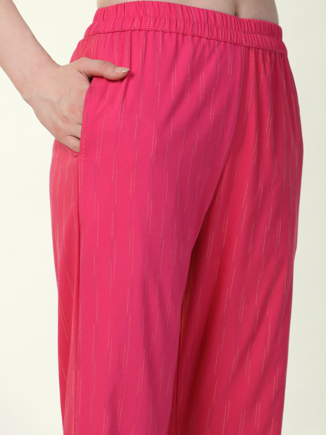 Women Pink Solid Straight Kurta Set