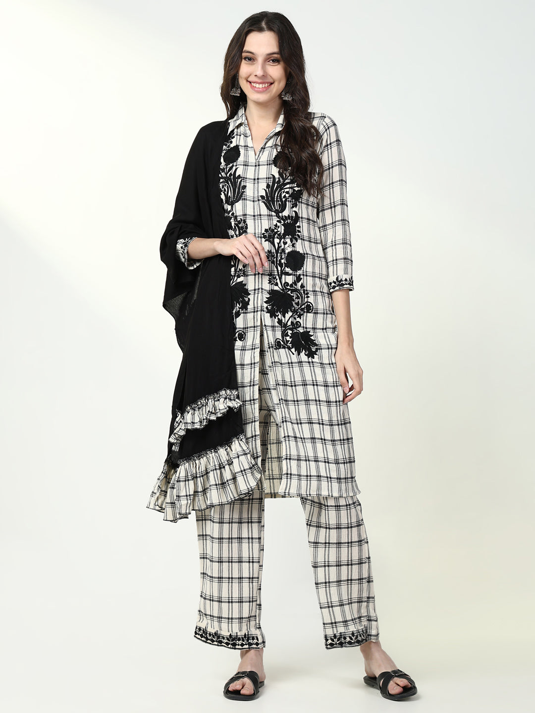 Women Checked Off White Straight Kurta Set with Dupatta