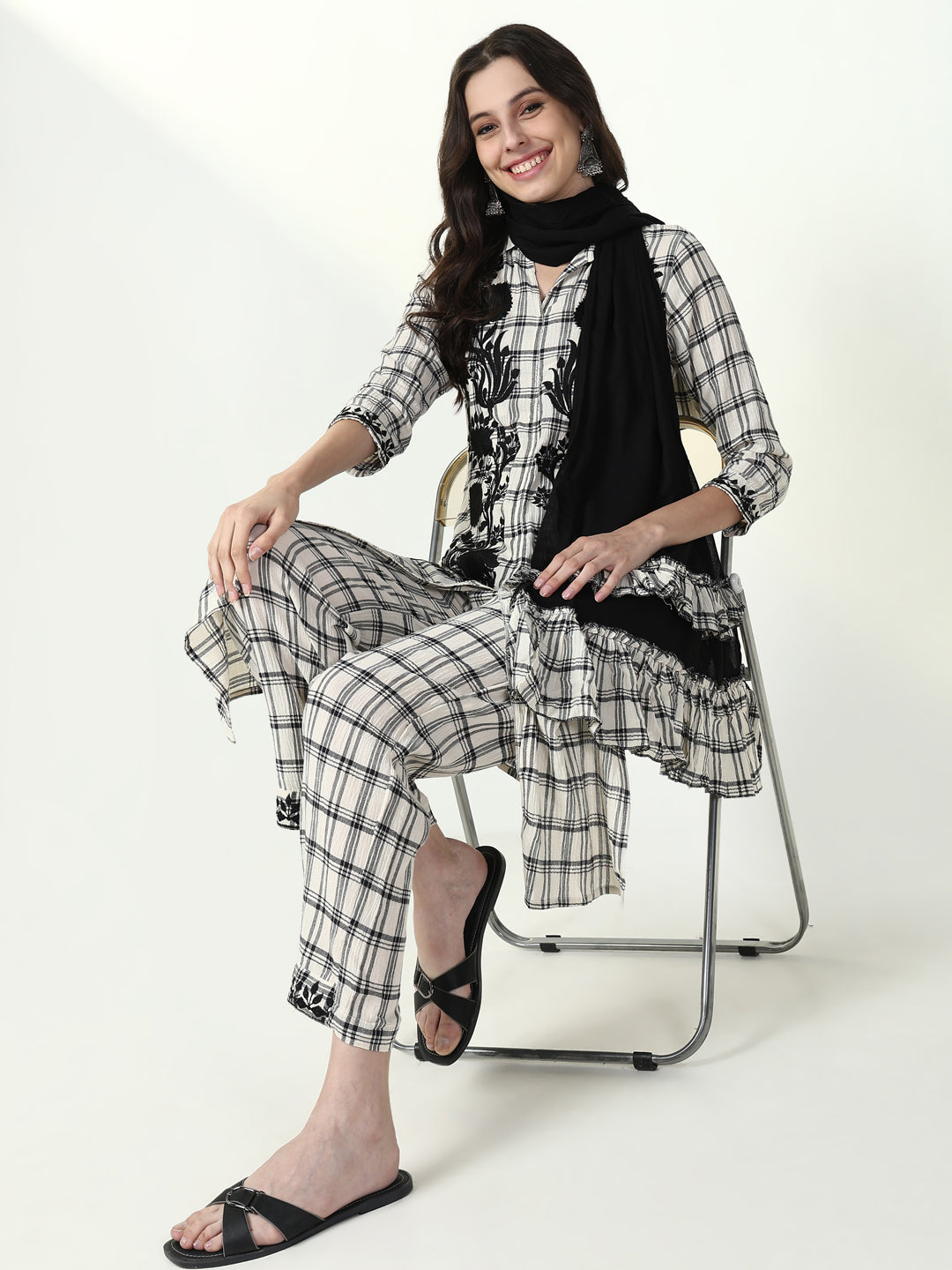 Women Checked Off White Straight Kurta Set with Dupatta