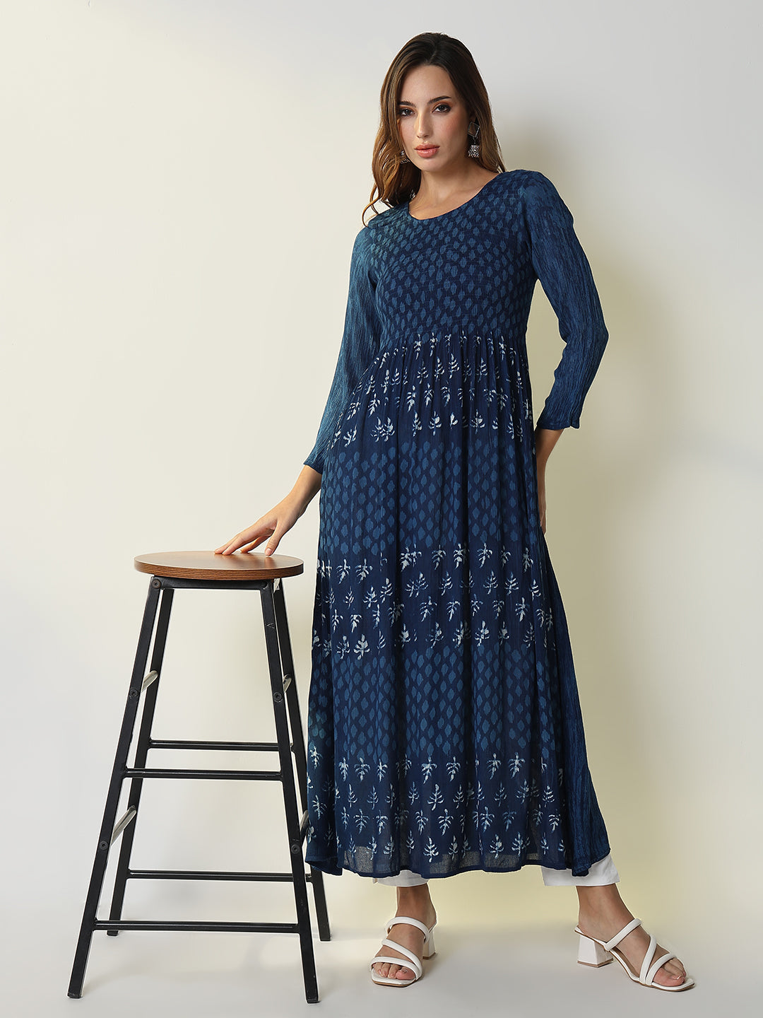 Women Navy Blue Graphic Anarkali Kurta