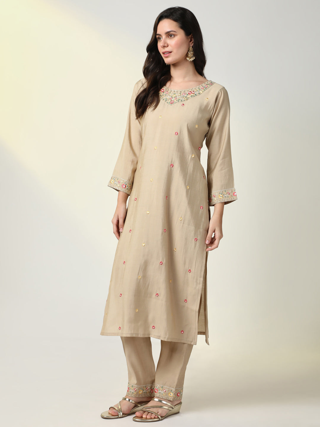 Women Beige Floral Kurta Set with Dupatta