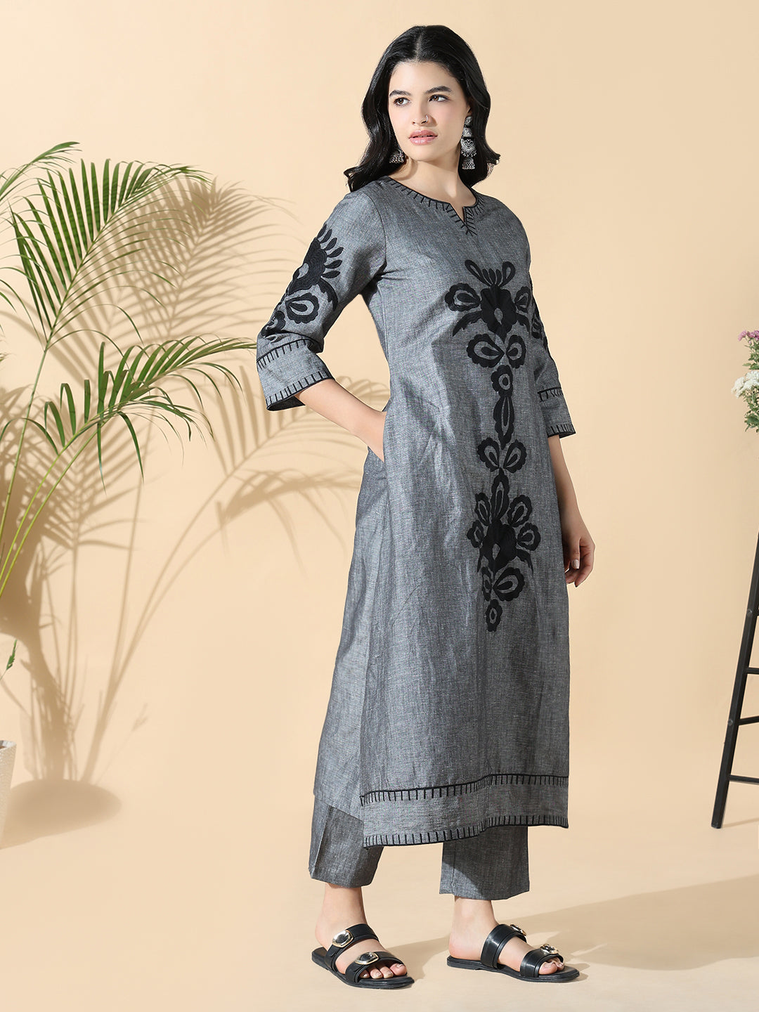 Women Floral A-Line Embroidered Grey Kurta Set