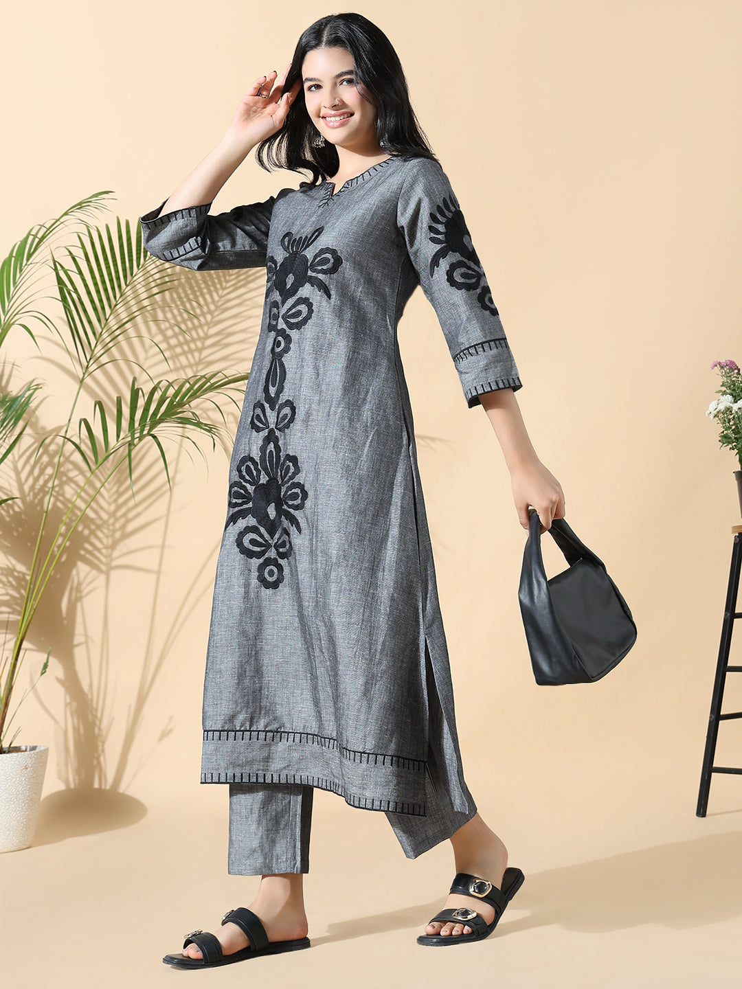 Women Floral A-Line Embroidered Grey Kurta Set