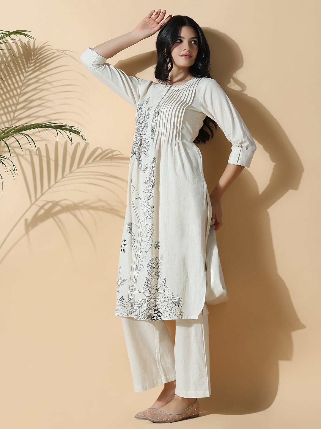 Women Cotton Floral Straight Off White Kurta Set