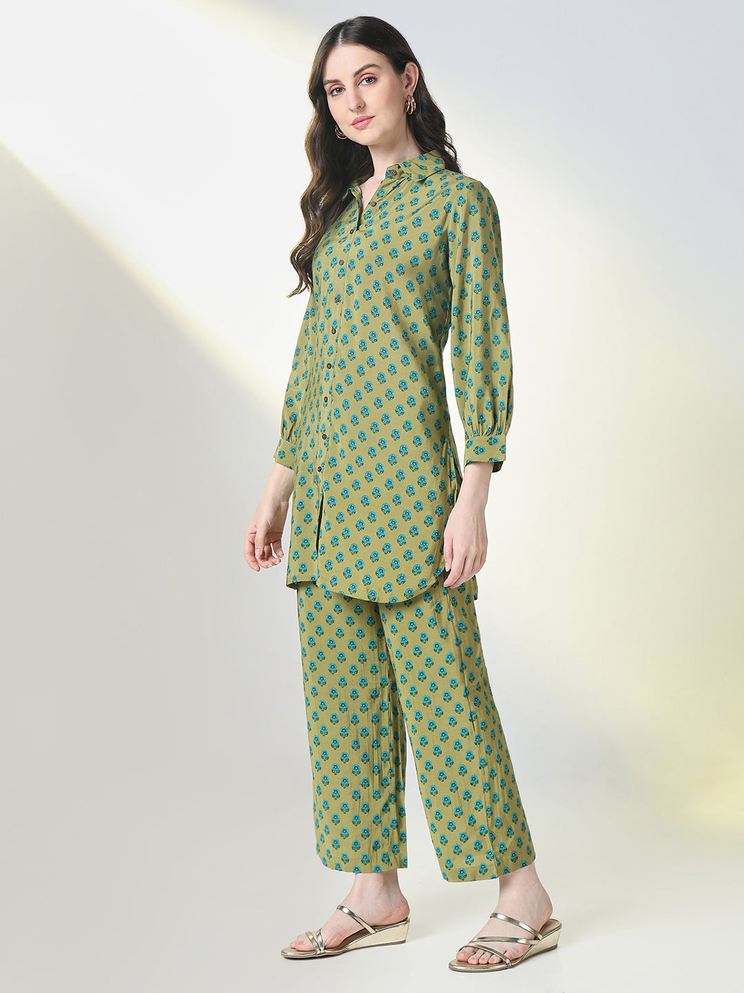 Women Green Graphic Straight Kurta Set