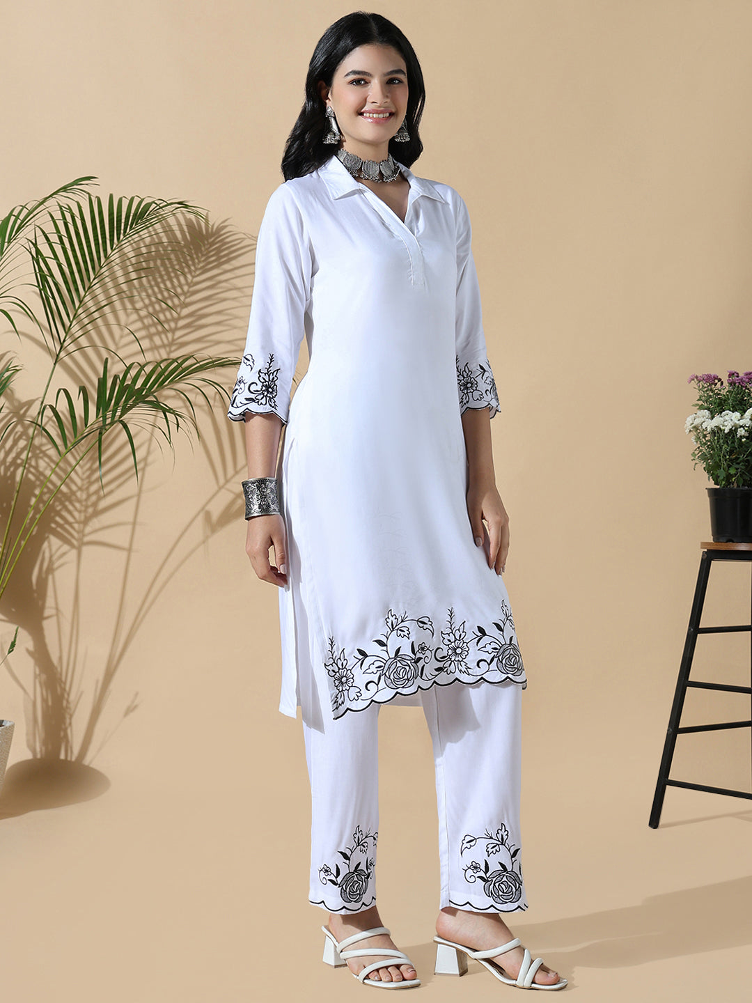 Women Solid Straight Thread Work White Kurta Set