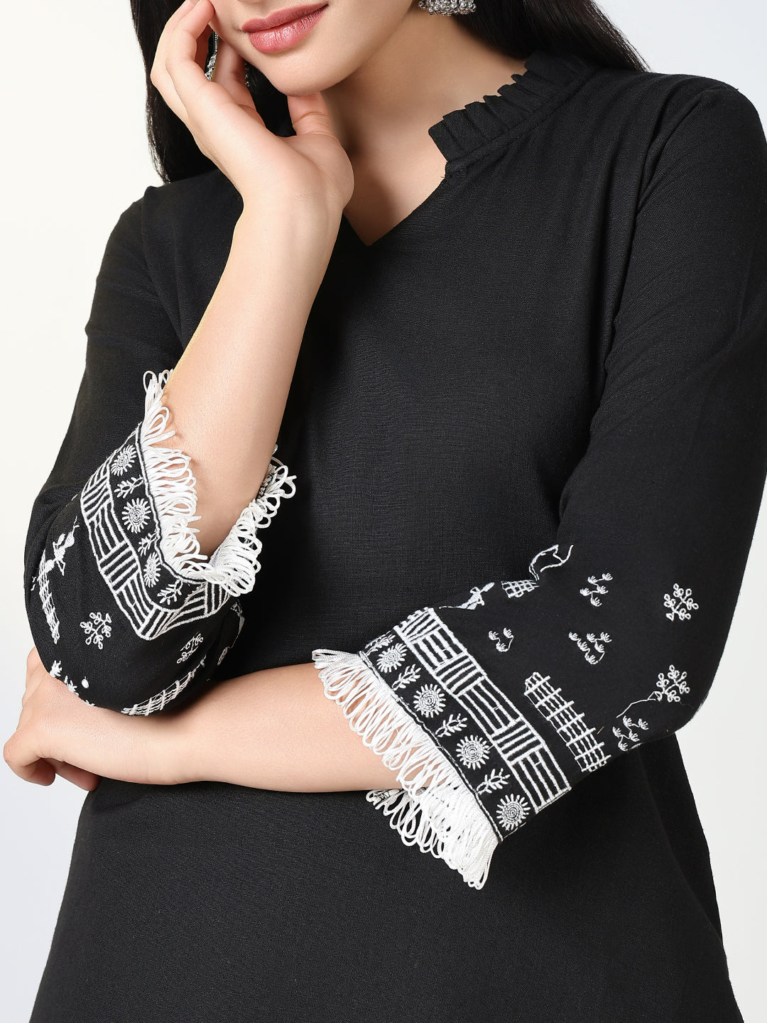 Women Black & White Embroidered Co Ords Set