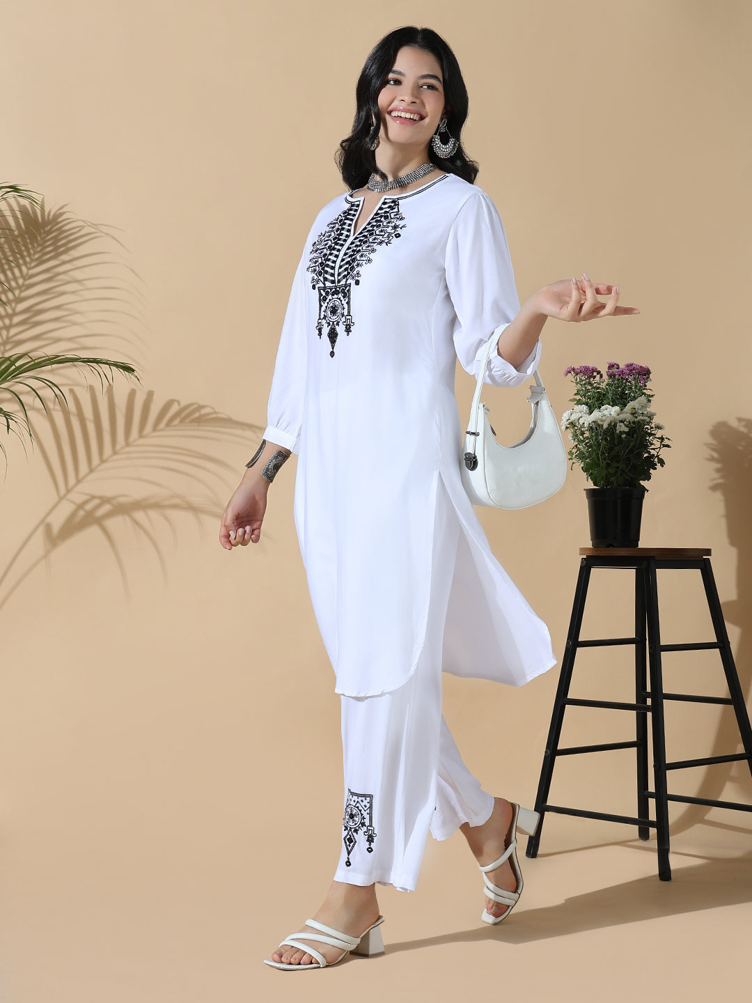 Women Solid Straight Thread Work White Kurta Set