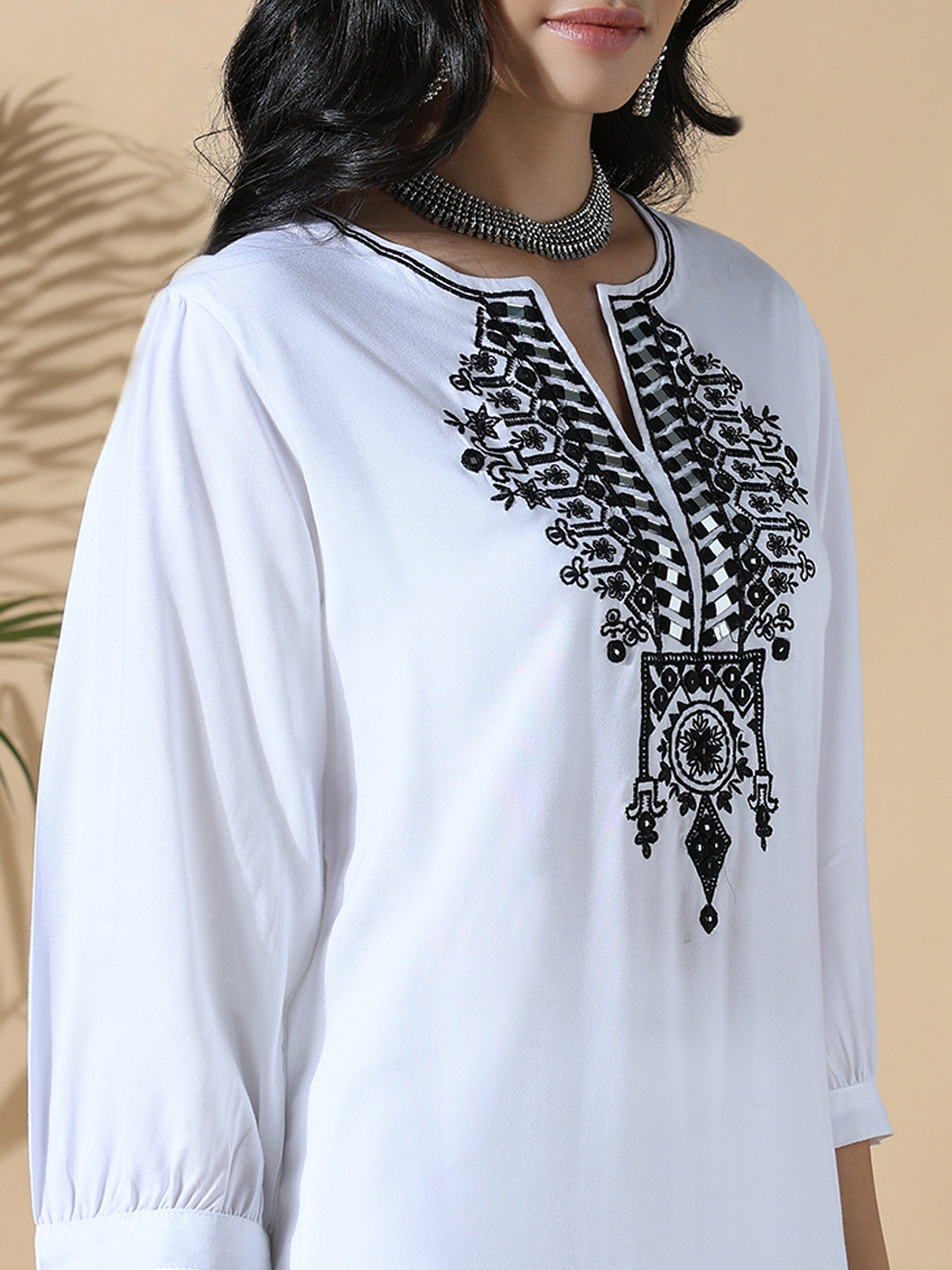 Women Solid Straight Thread Work White Kurta Set