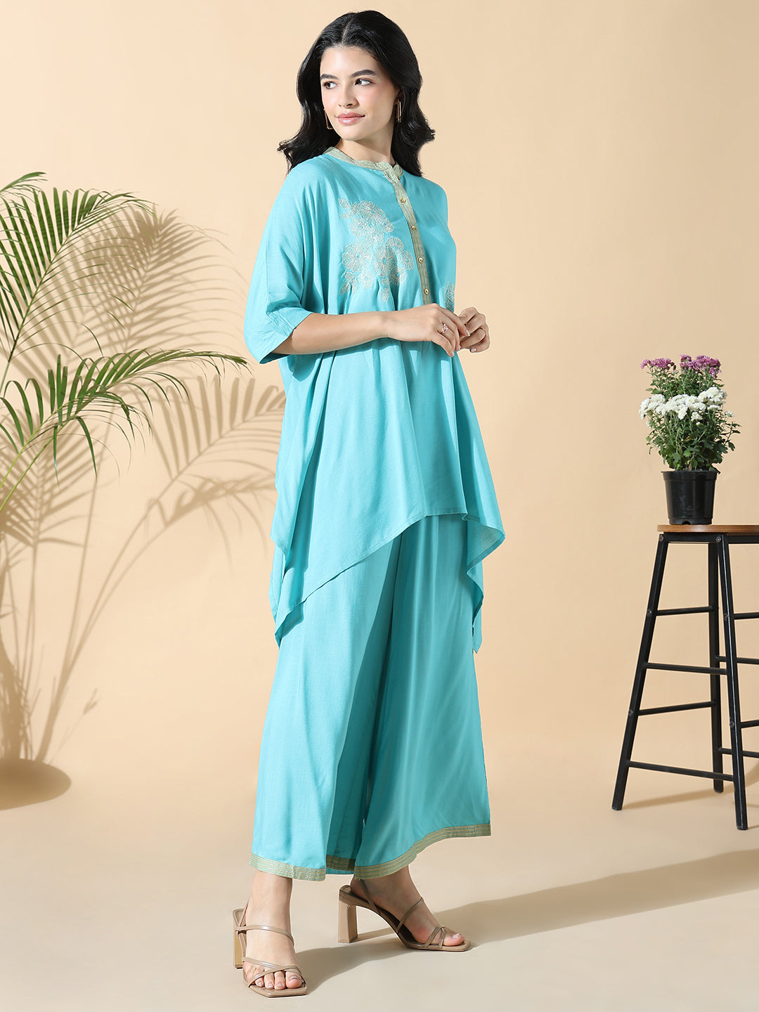 Women Solid Kaftan Embroidered Blue Kurta with Palazzos