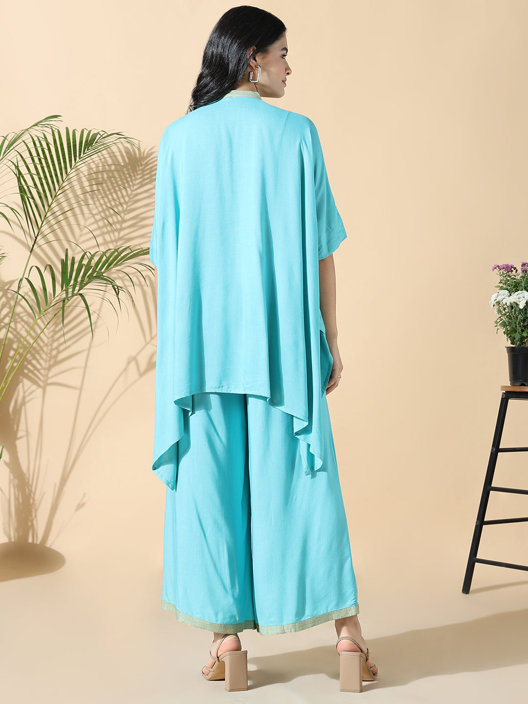 Women Solid Kaftan Embroidered Blue Kurta with Palazzos