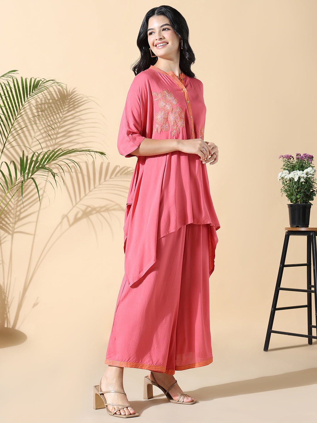 Women Solid Kaftan Embroidered Pink Kurta with Palazzos