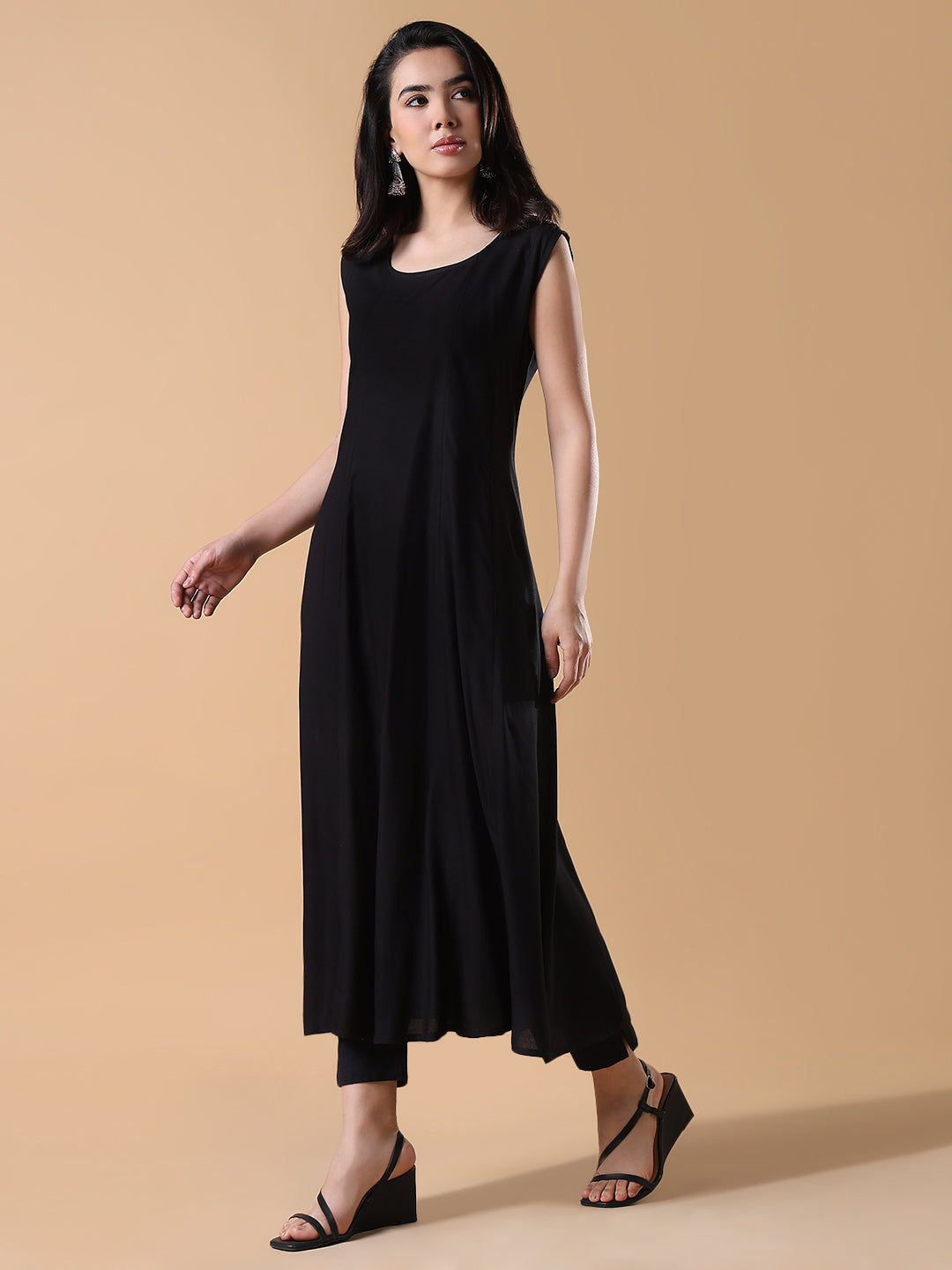 Women Black Solid Cotton A-Line Kurta with Shrug