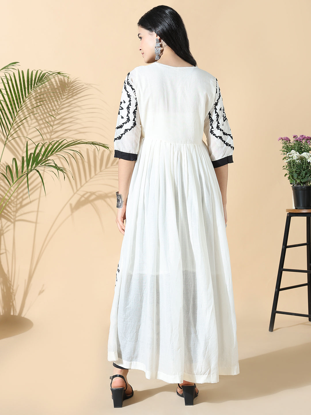 Women's White & Black Embroidered Anarkali Kurta