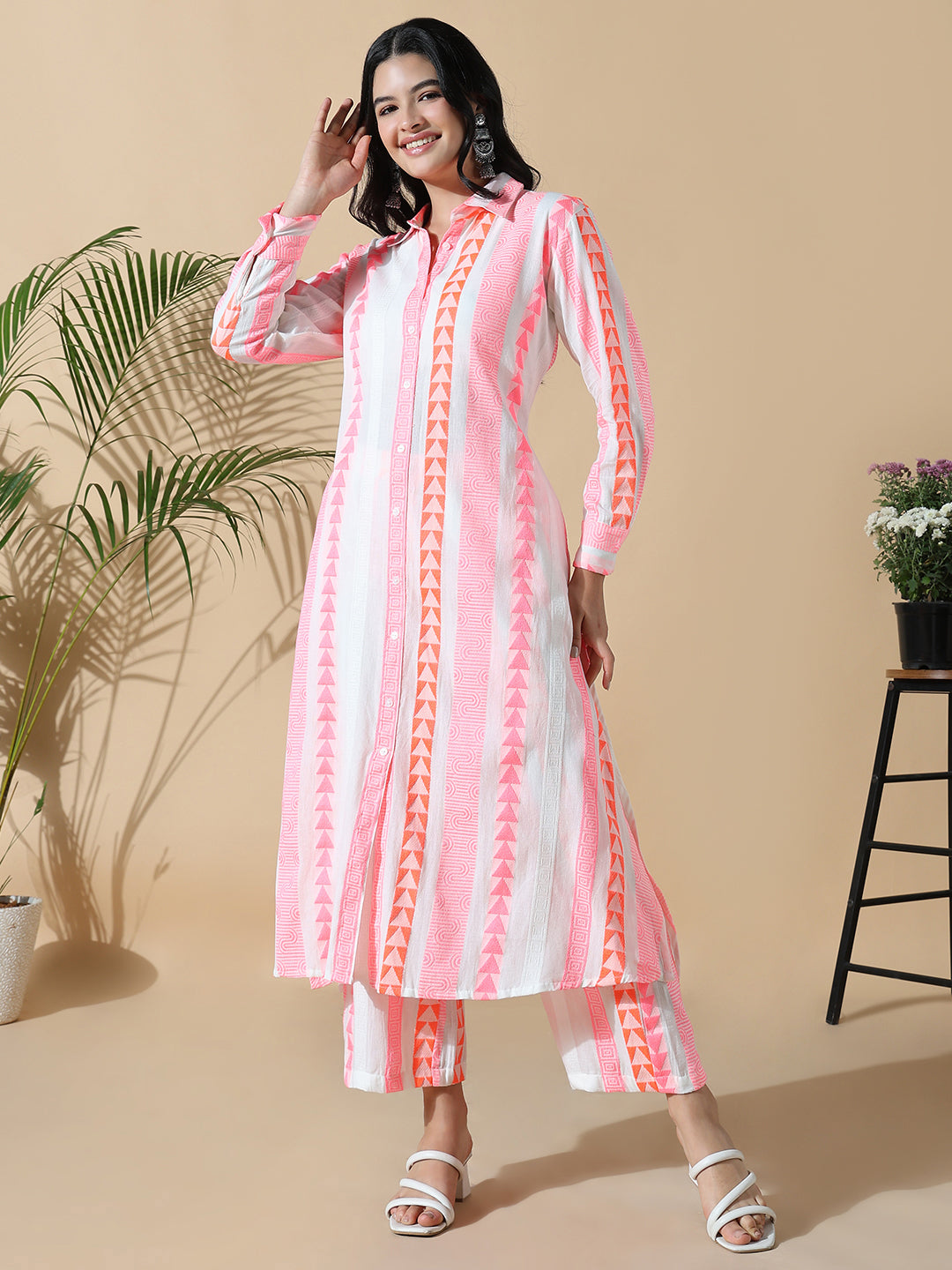 Women Cotton Geometric A-Line Pink Kurta with Palazzo