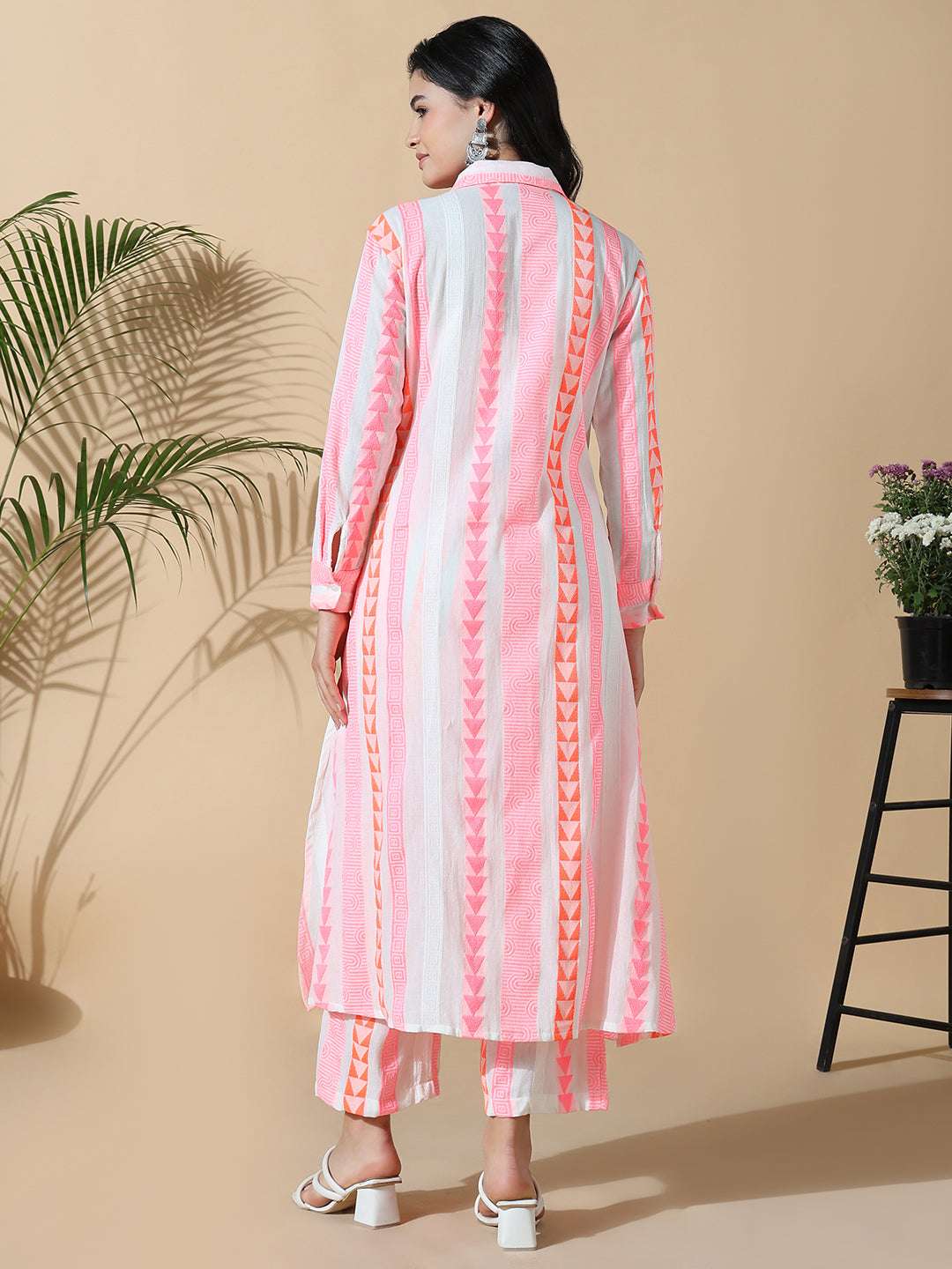 Women Cotton Geometric A-Line Pink Kurta with Palazzo