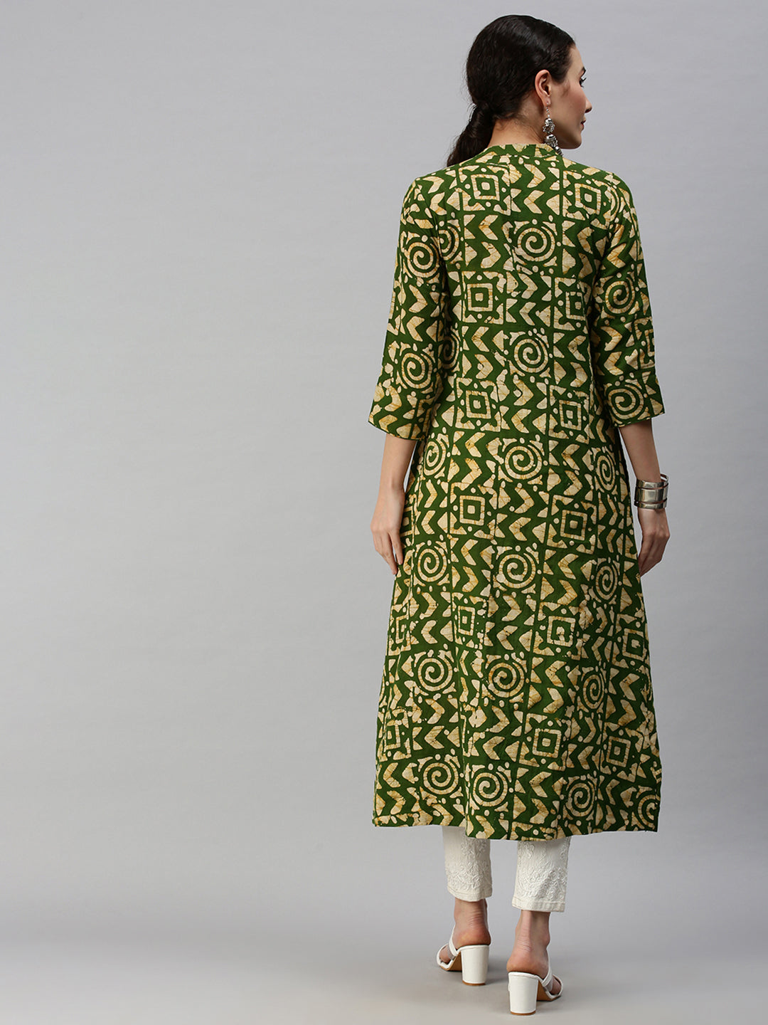 Women Mandarin Collar Printed Green A-Line Kurta