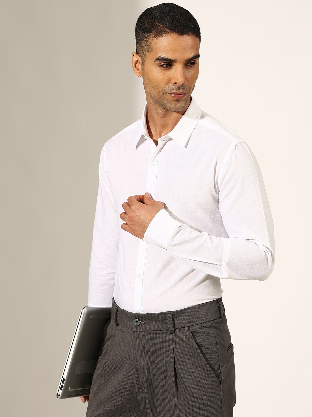 Men's White Regular Fit Formal Shirt