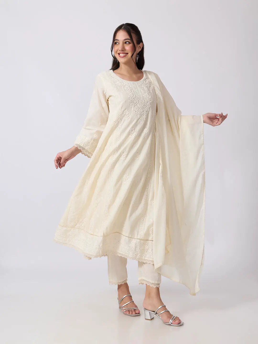 Women's Floral Embroidered Cream Anarkali Kurta Pant Set with Lace Detailing