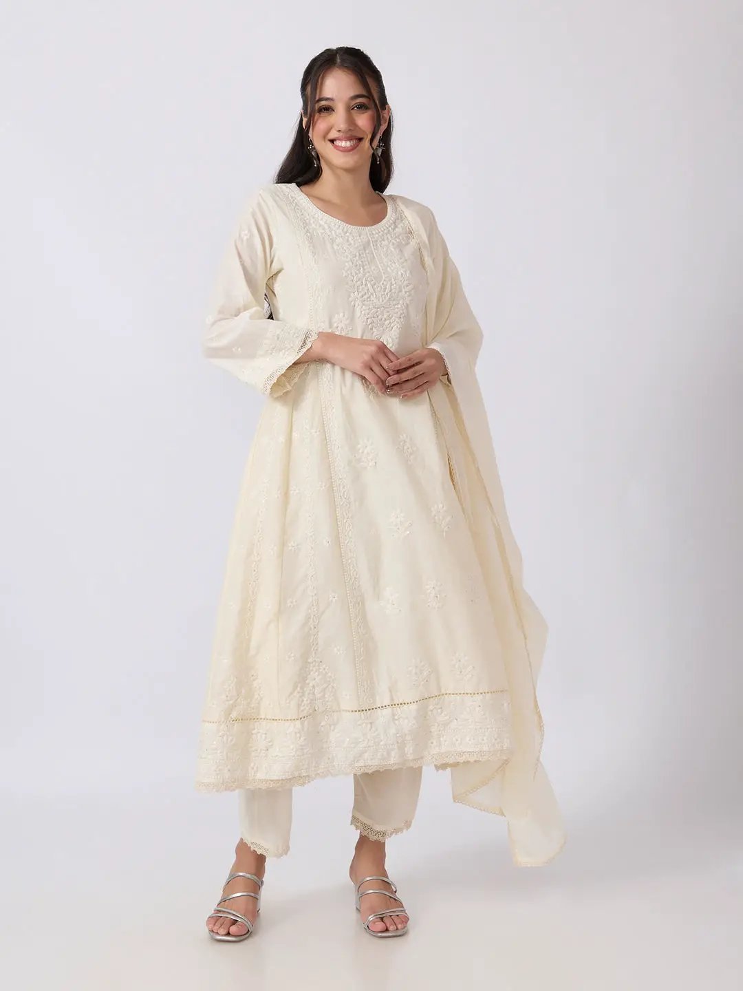 Women's Floral Embroidered Cream Anarkali Kurta Pant Set with Lace Detailing