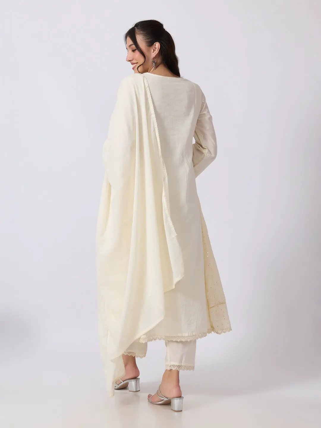 Women's Floral Embroidered Cream Anarkali Kurta Pant Set with Lace Detailing