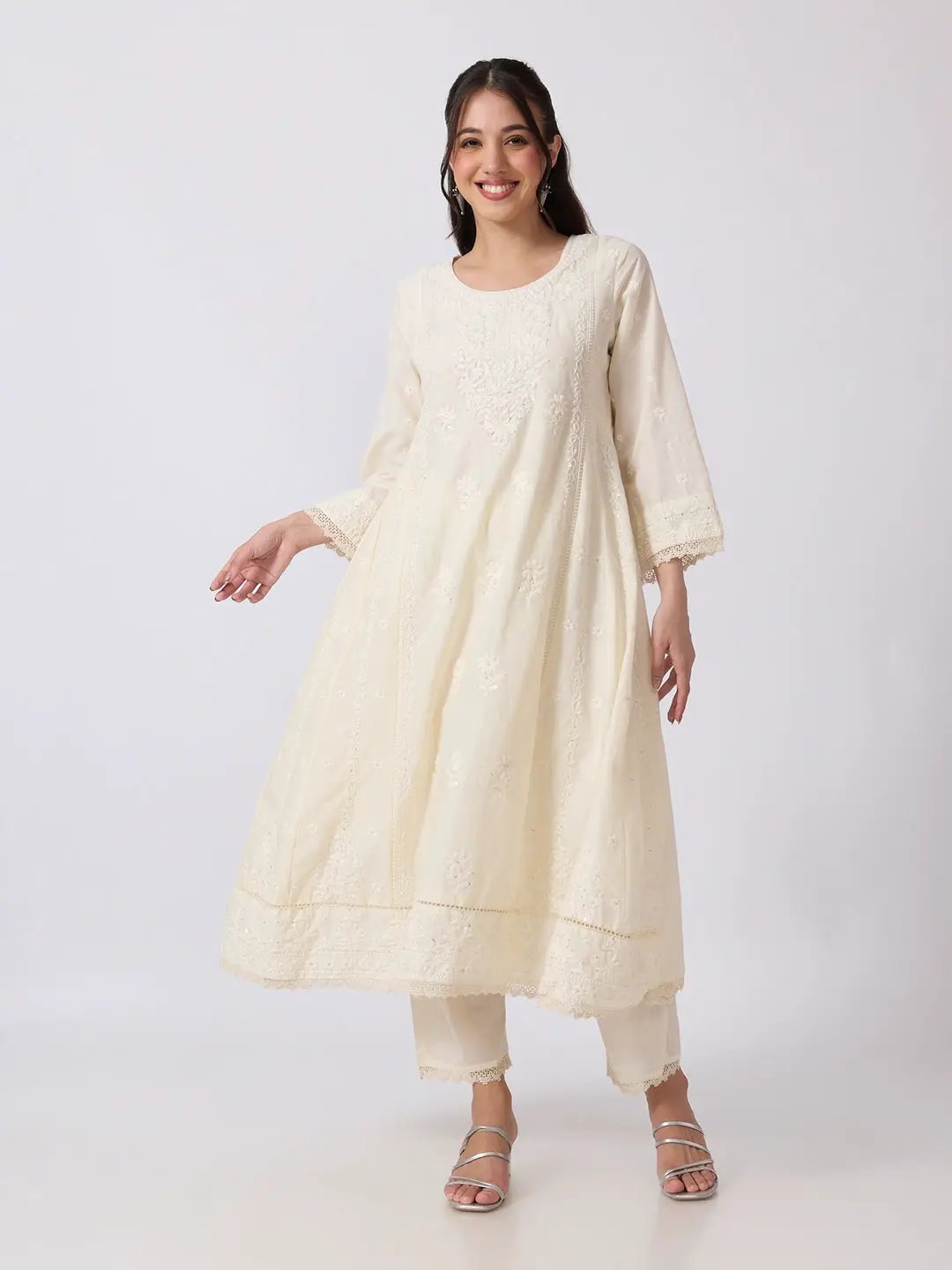 Women's Floral Embroidered Cream Anarkali Kurta Pant Set with Lace Detailing