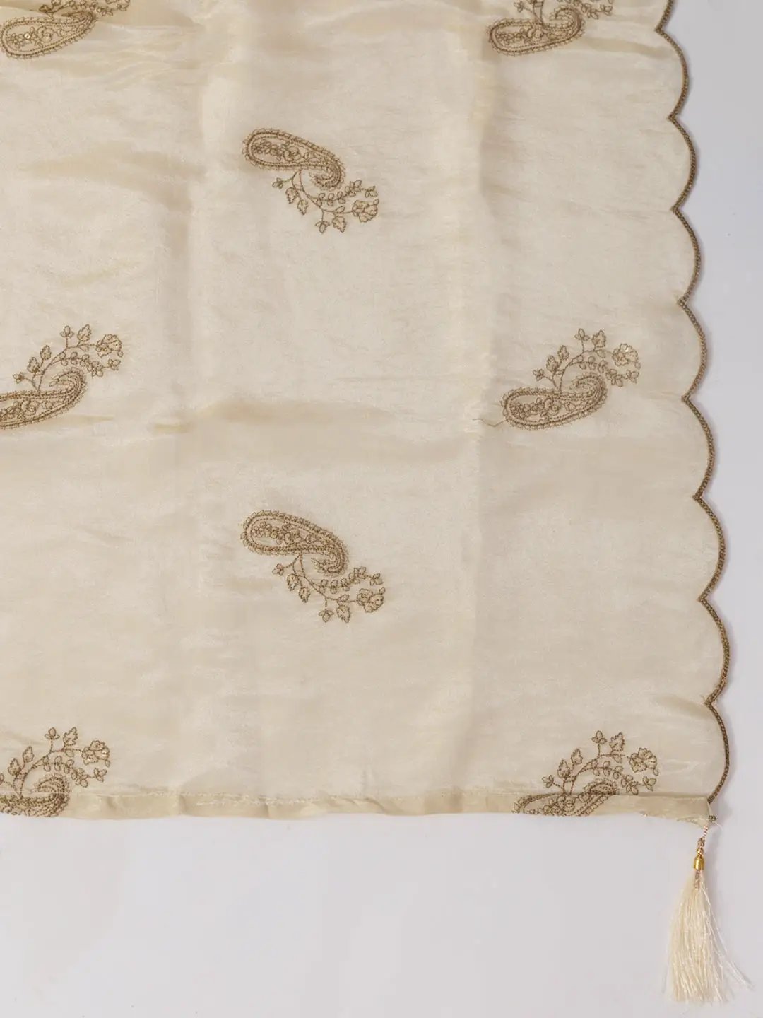 Women's Floral Embroidered Beige Straight Fit Kurta Pant Set with Scalloped Dupatta