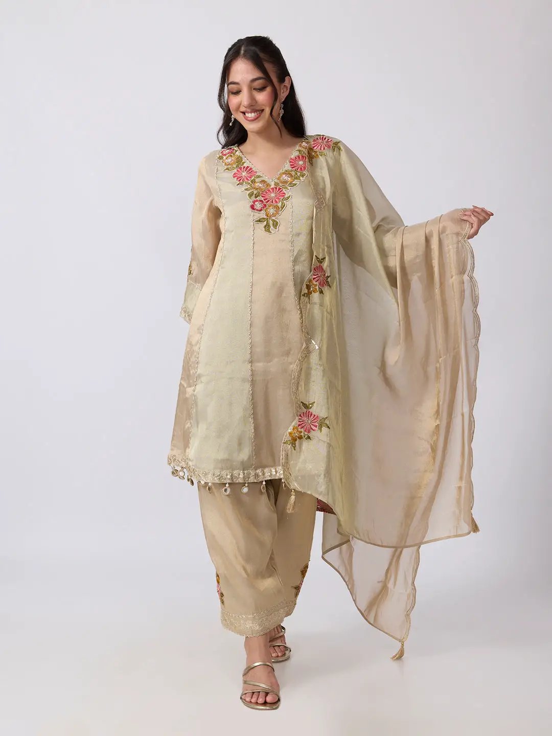Women's Beige Floral Embellished Kurta Set With Dupatta