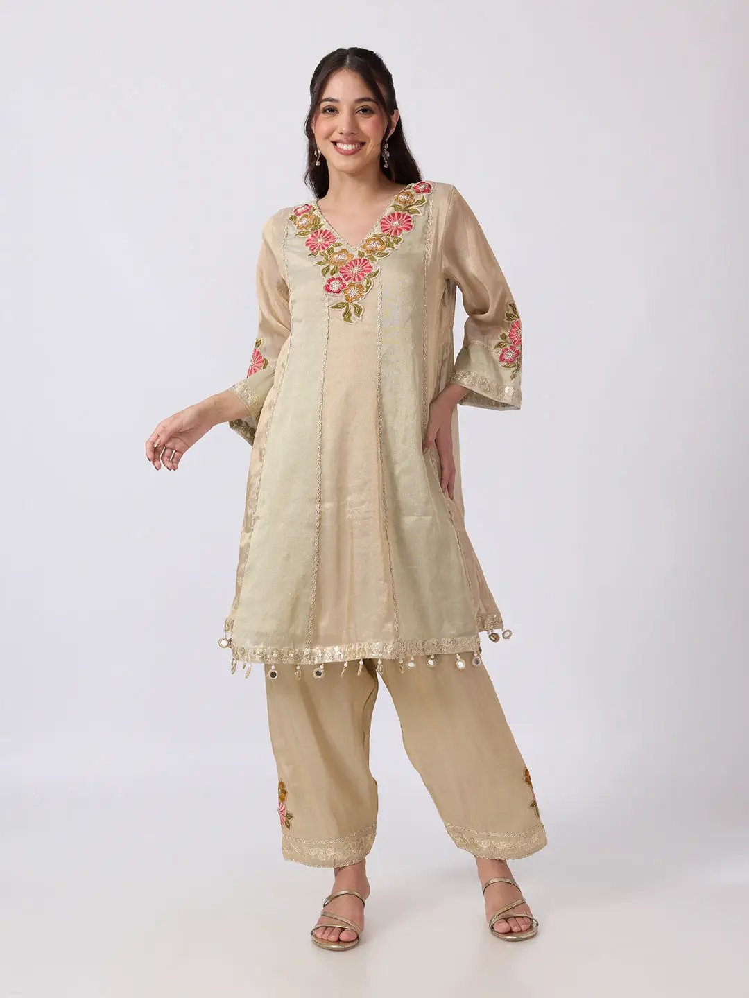 Women's Beige Floral Embellished Kurta Set With Dupatta