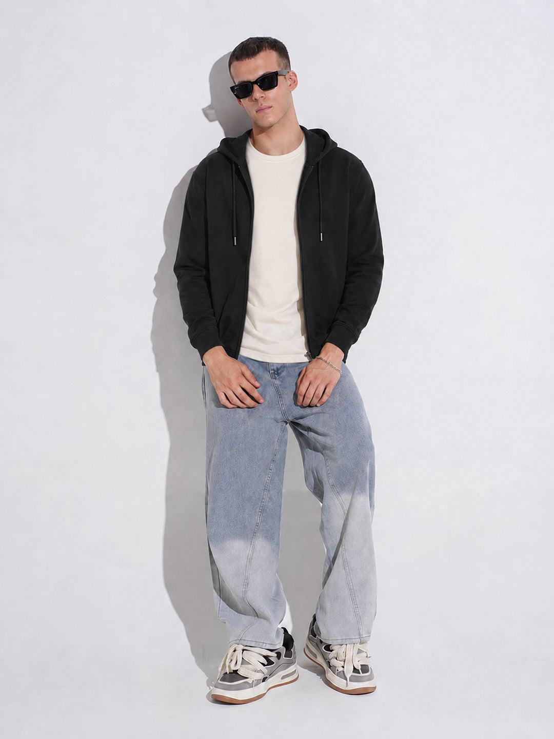 Men’s Black 360 GSM Hooded Zip-Up Sweatshirt with Drawstring and Pockets