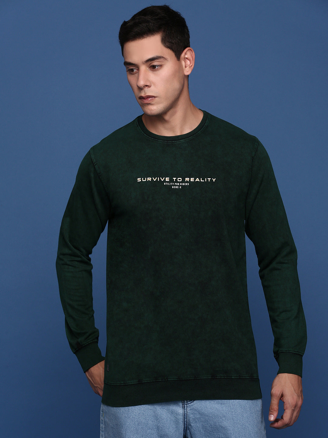 Men Round Neck Solid Green Pullover