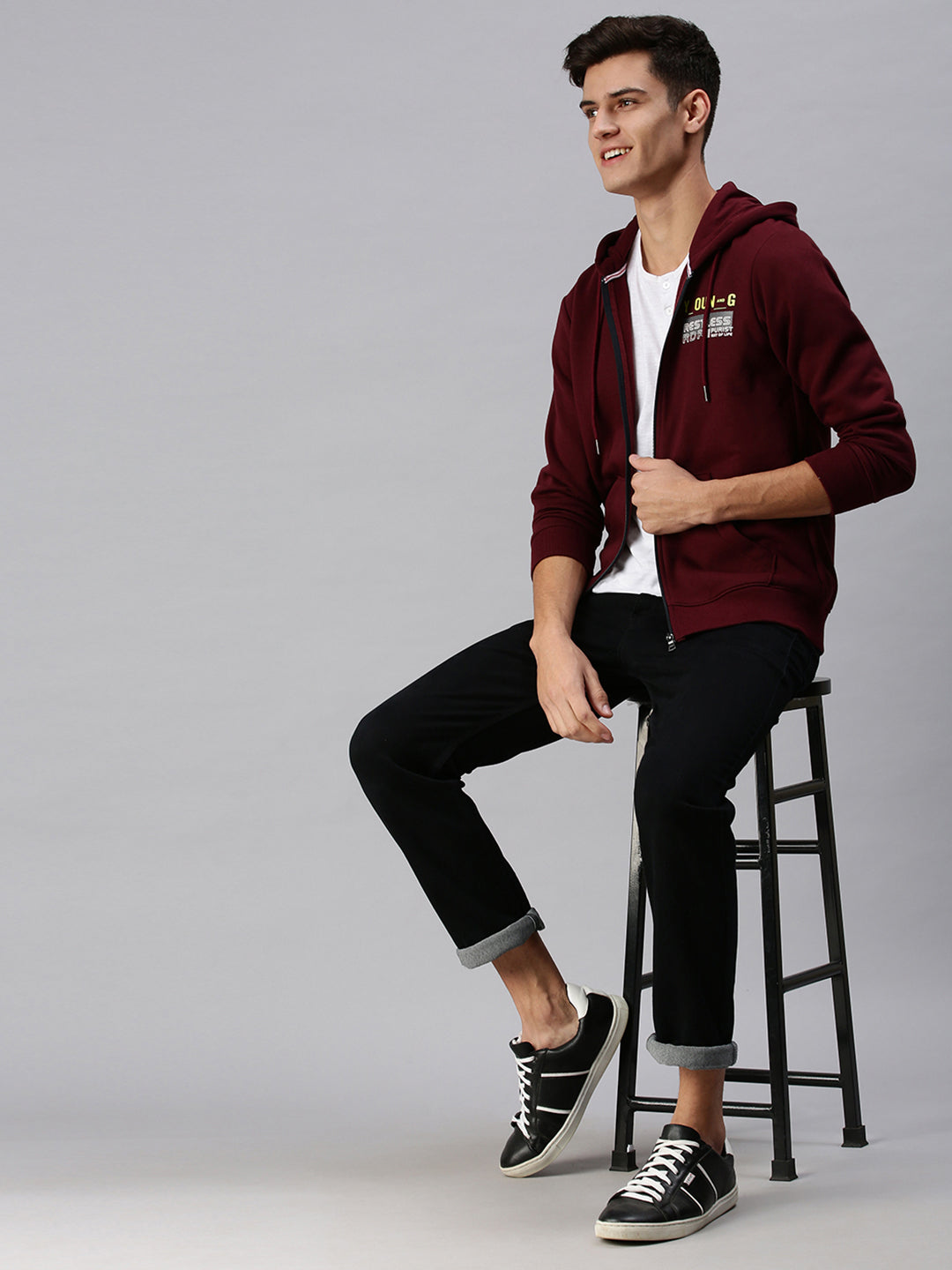 Men Hooded Solid Maroon Sweatshirt