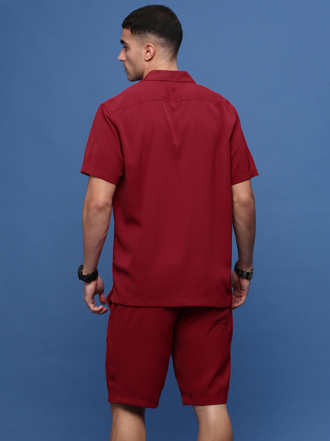 Men Red Cuban Collar Solid Co Ords Set