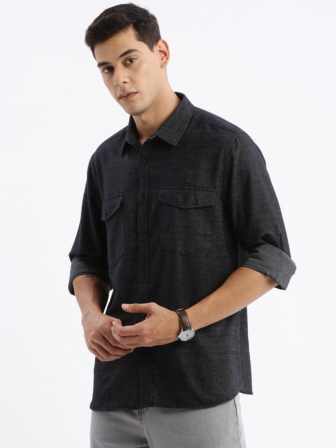 Men Spread Collar Solid Slim Fit Black Shirt