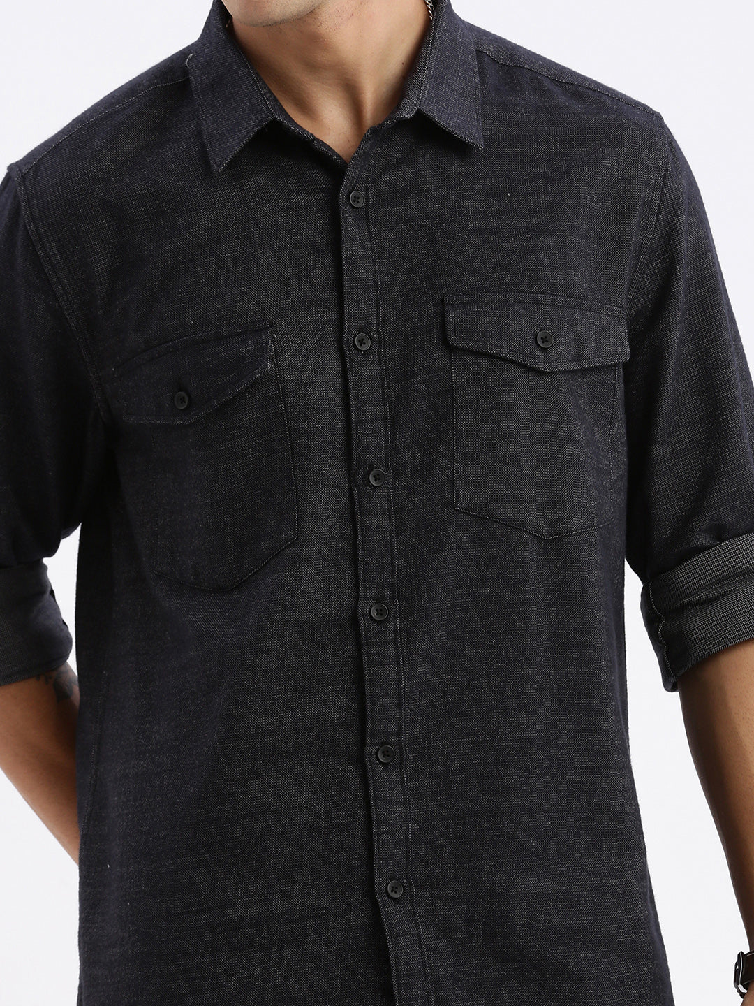 Men Spread Collar Solid Slim Fit Black Shirt