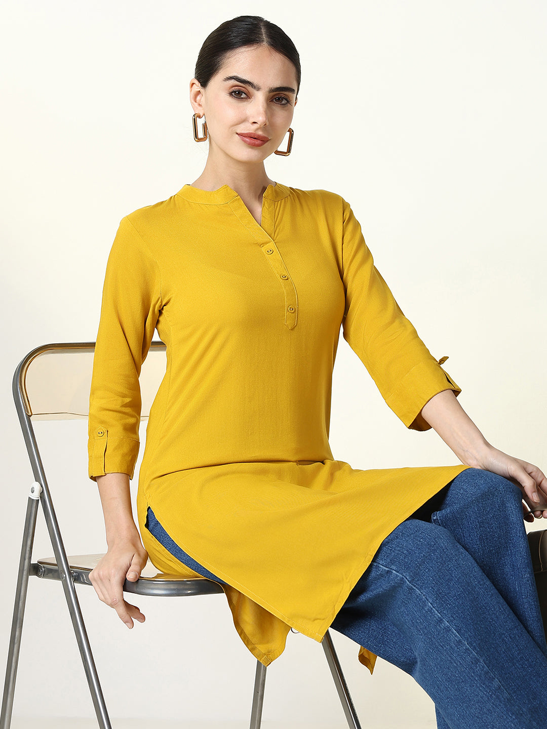 Women Yellow Solid Straight Kurti