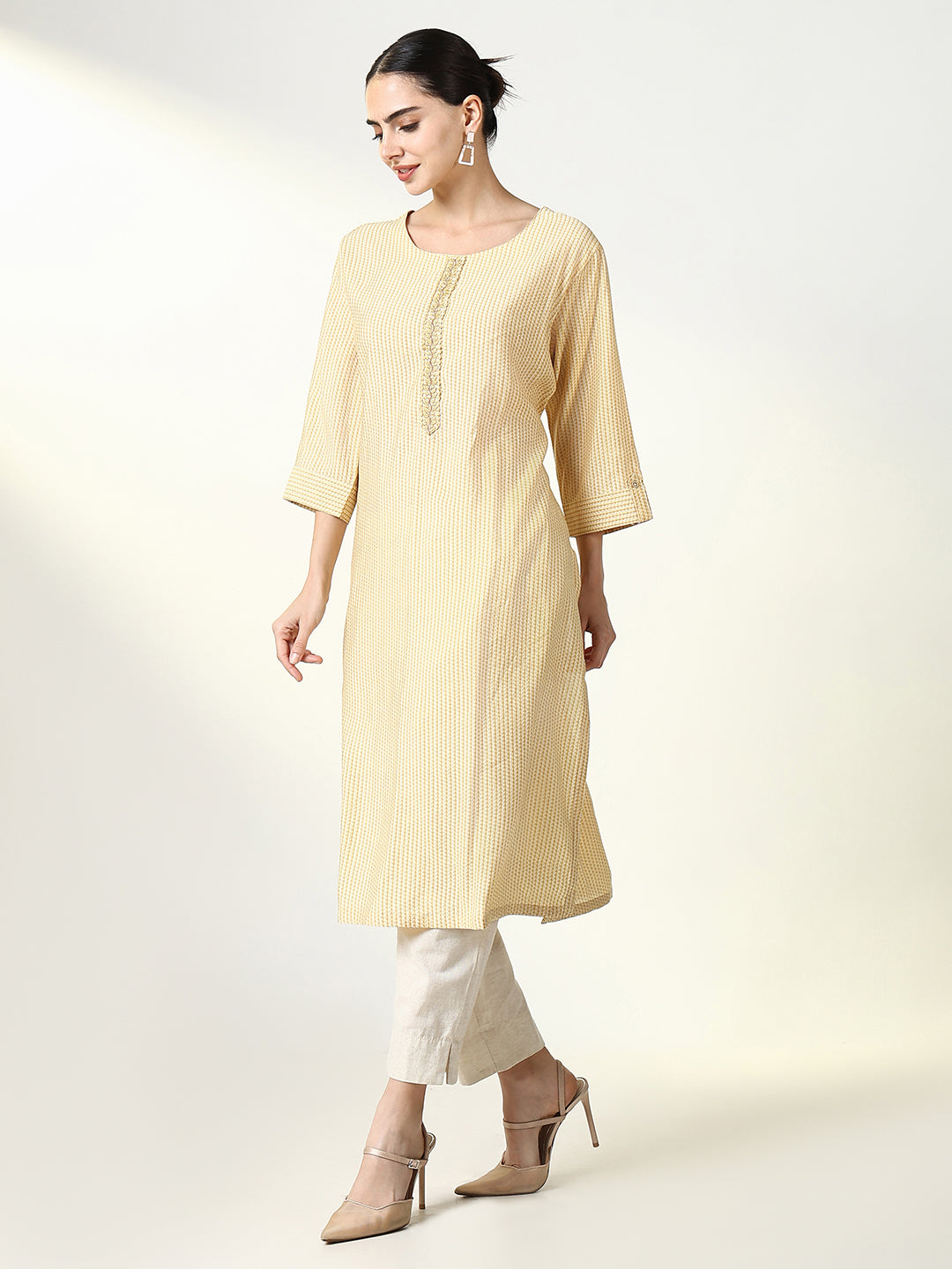 Women Yellow Geometric Straight Kurta