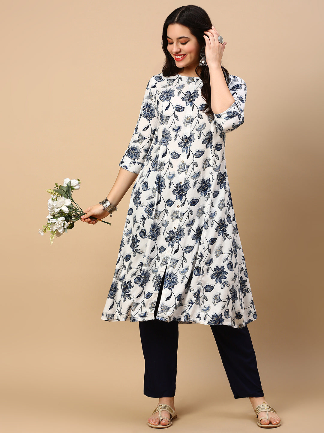 Women White Floral Straight Kurta