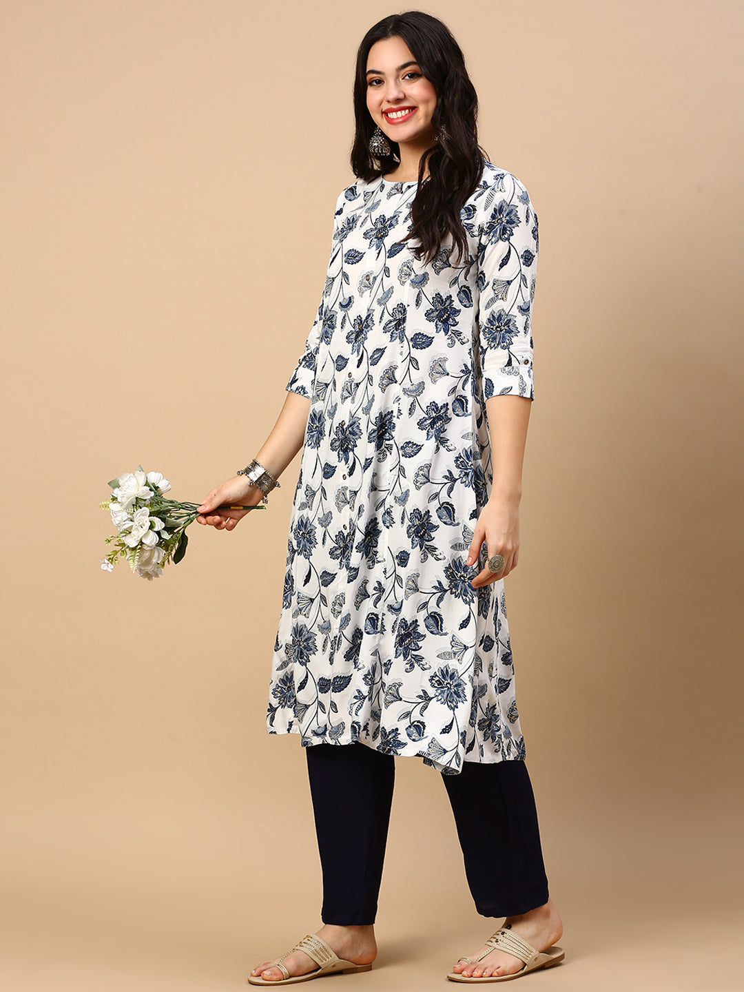 Women White Floral Straight Kurta