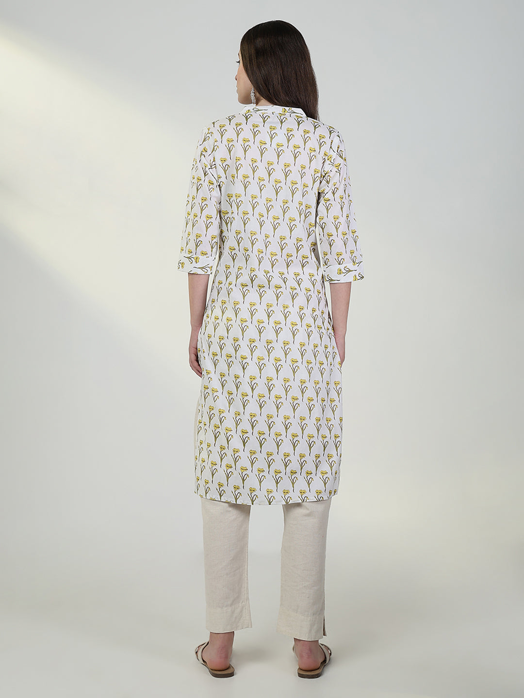 Women Cream Floral Straight Kurta