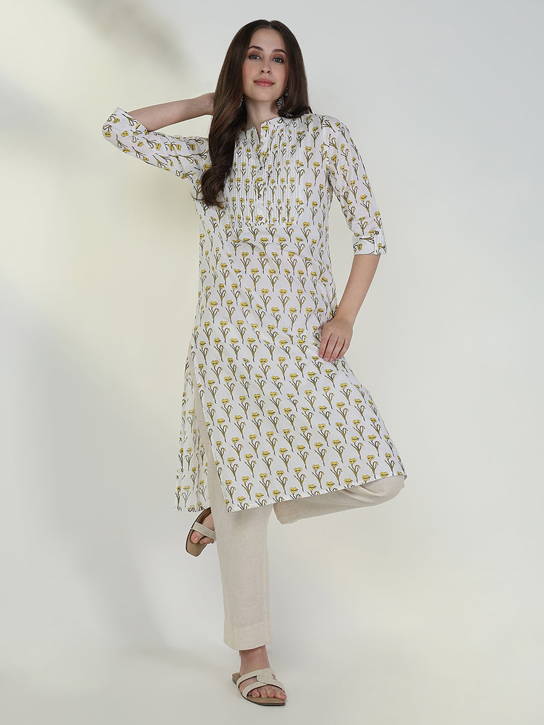 Women Cream Floral Straight Kurta