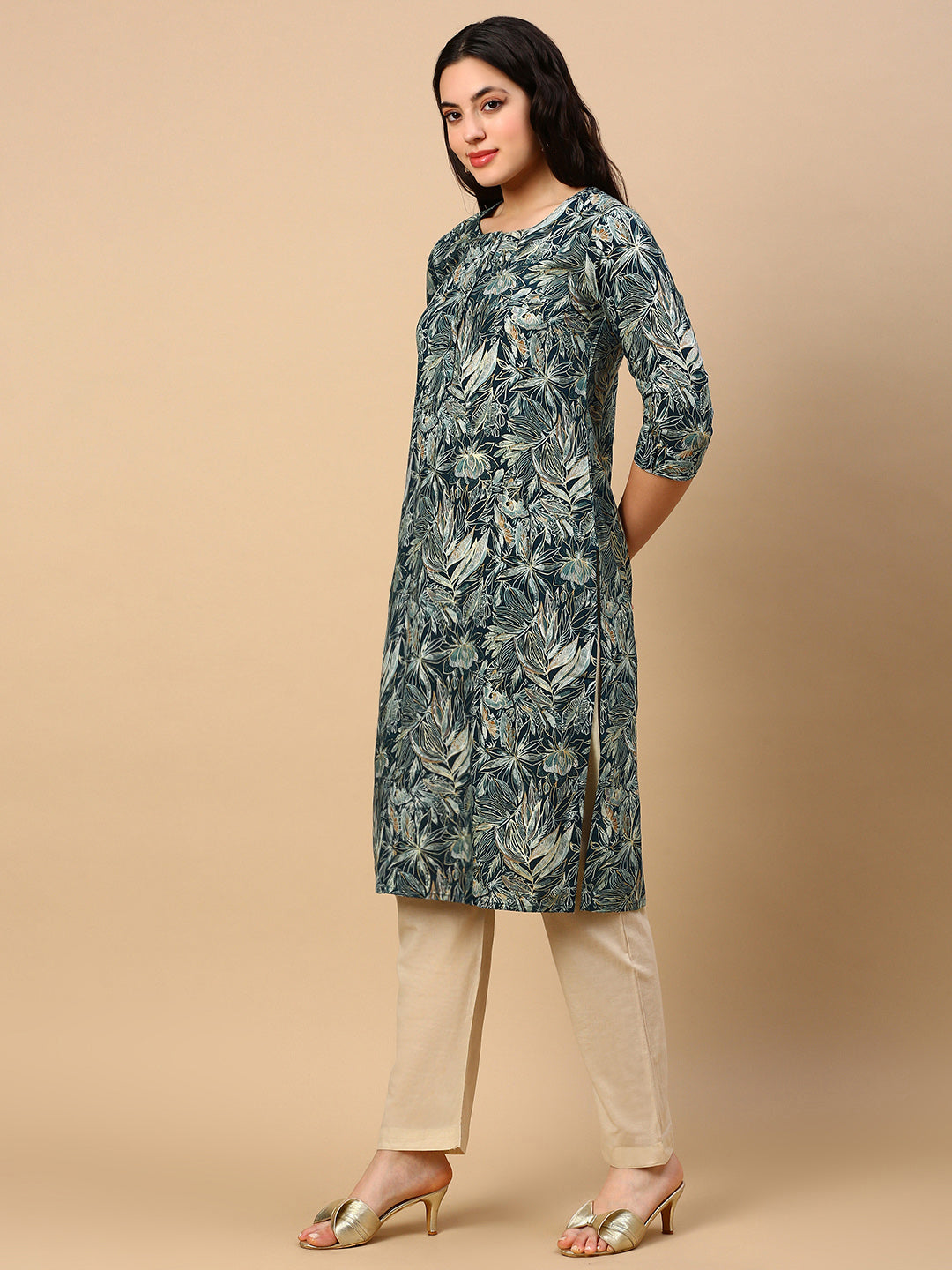 Women Green Floral Straight Kurta