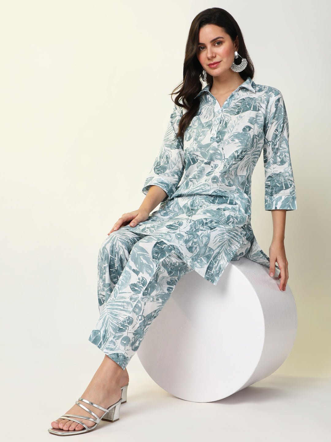 Women Green Floral Straight Kurta Set