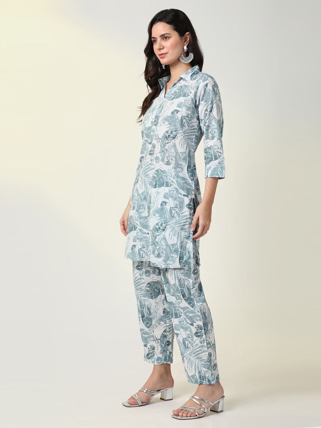 Women Green Floral Straight Kurta Set