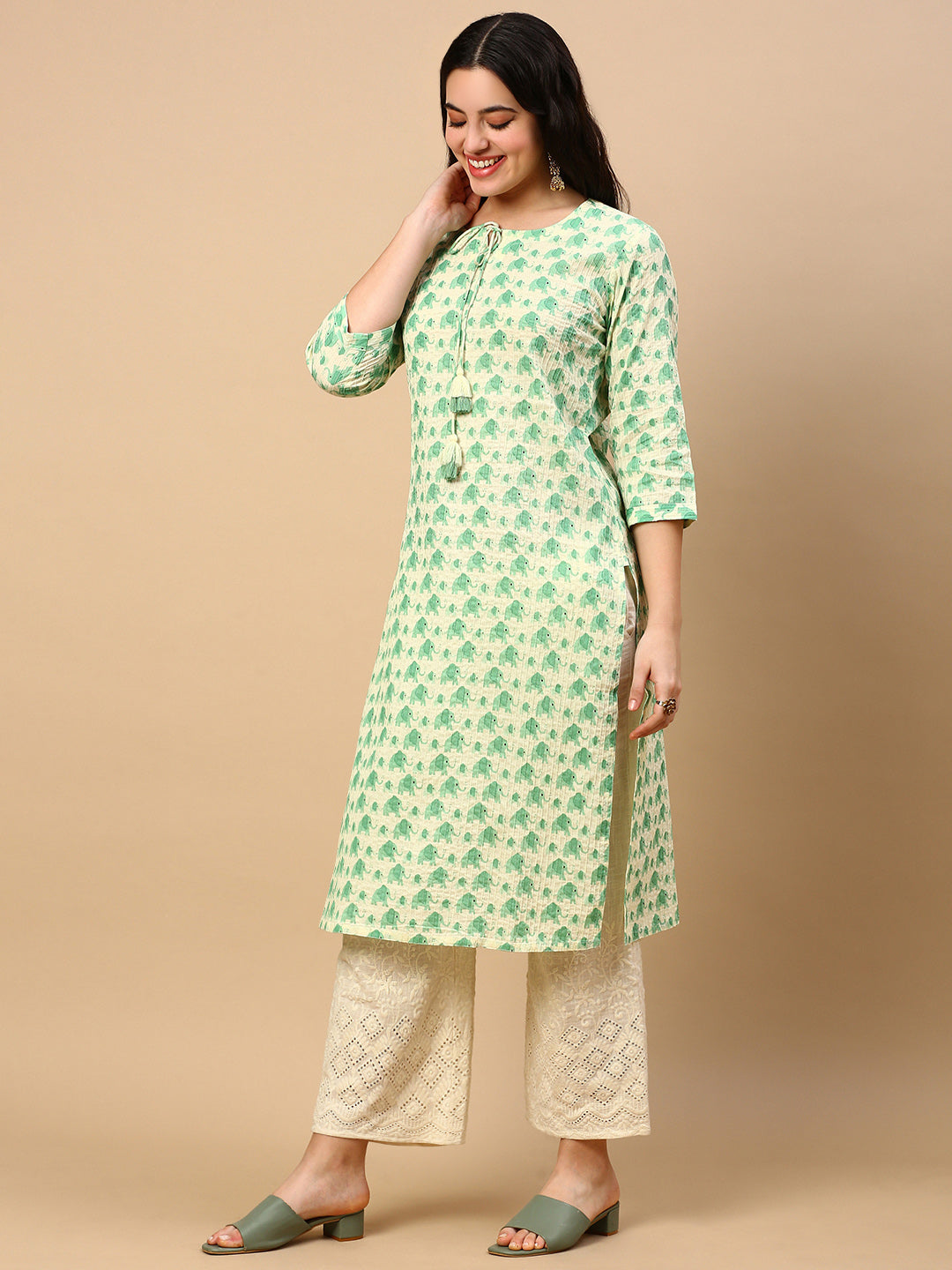 Women Green Graphic Straight Kurta