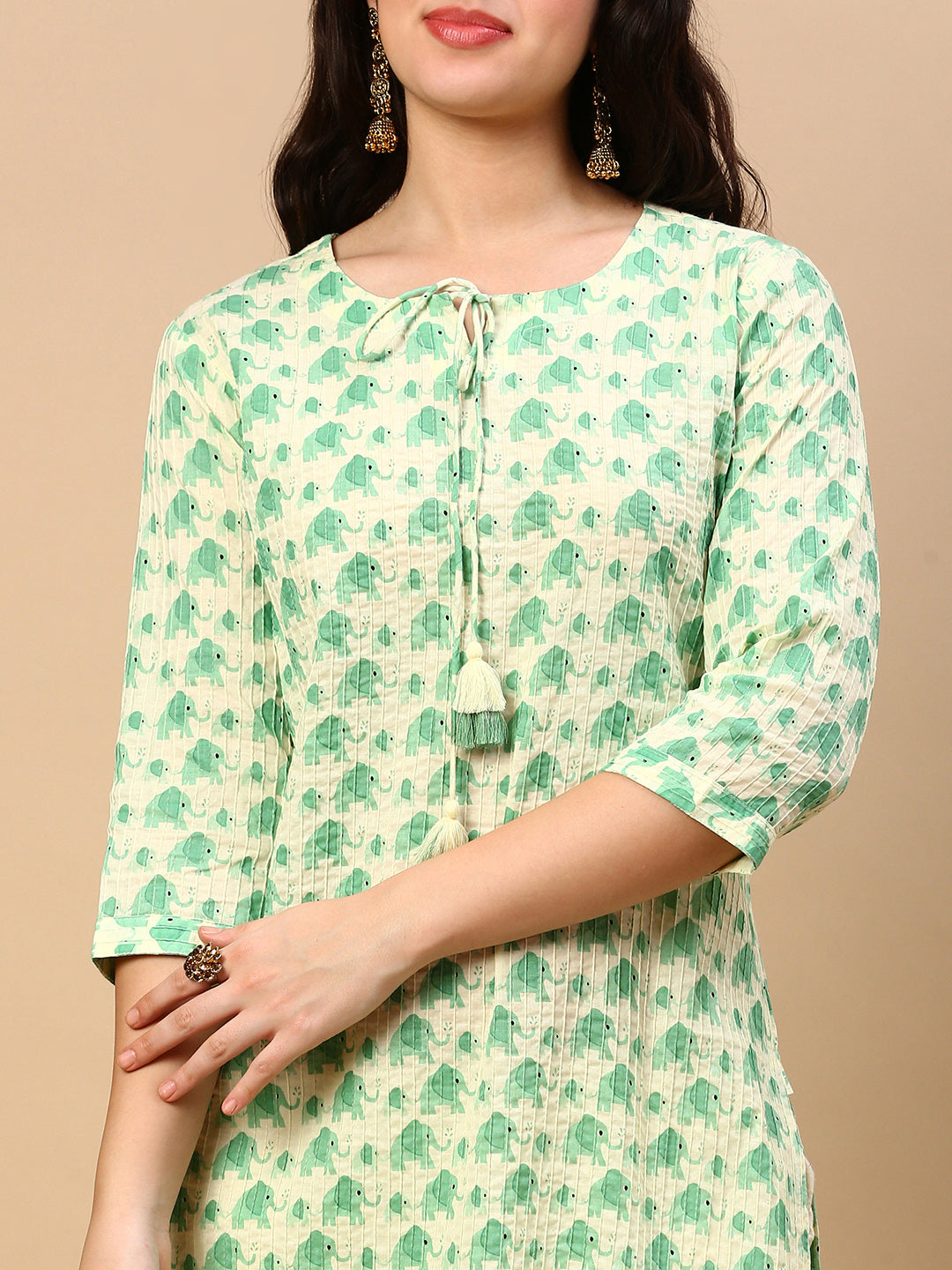 Women Green Graphic Straight Kurta