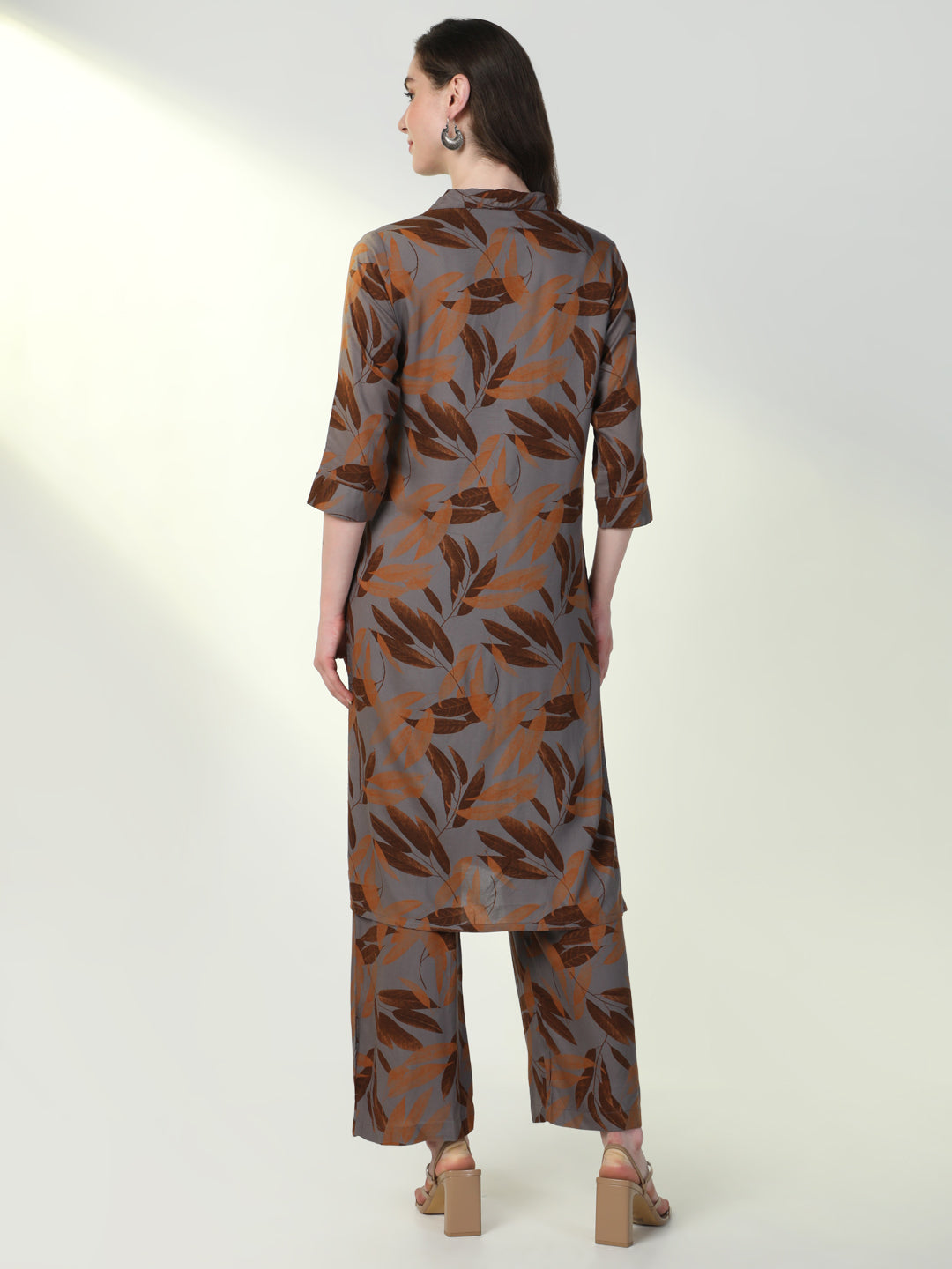 Women Brown Floral Straight Kurta Set