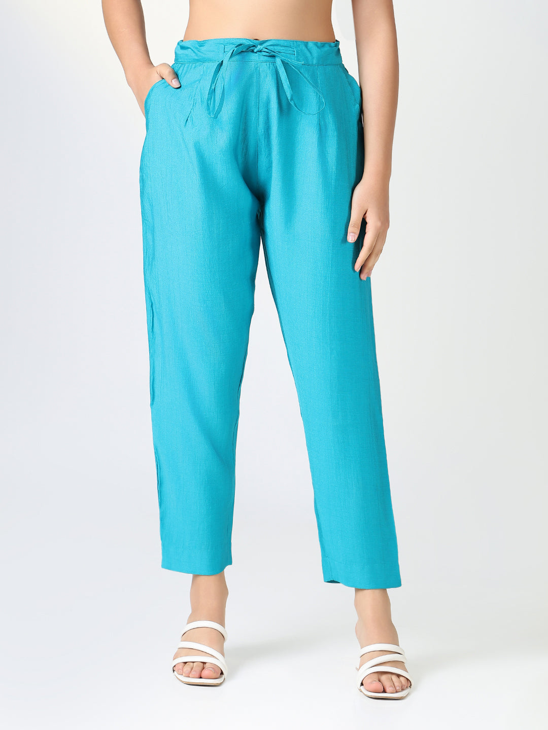 Women Solid Blue Slim Fit Trousers