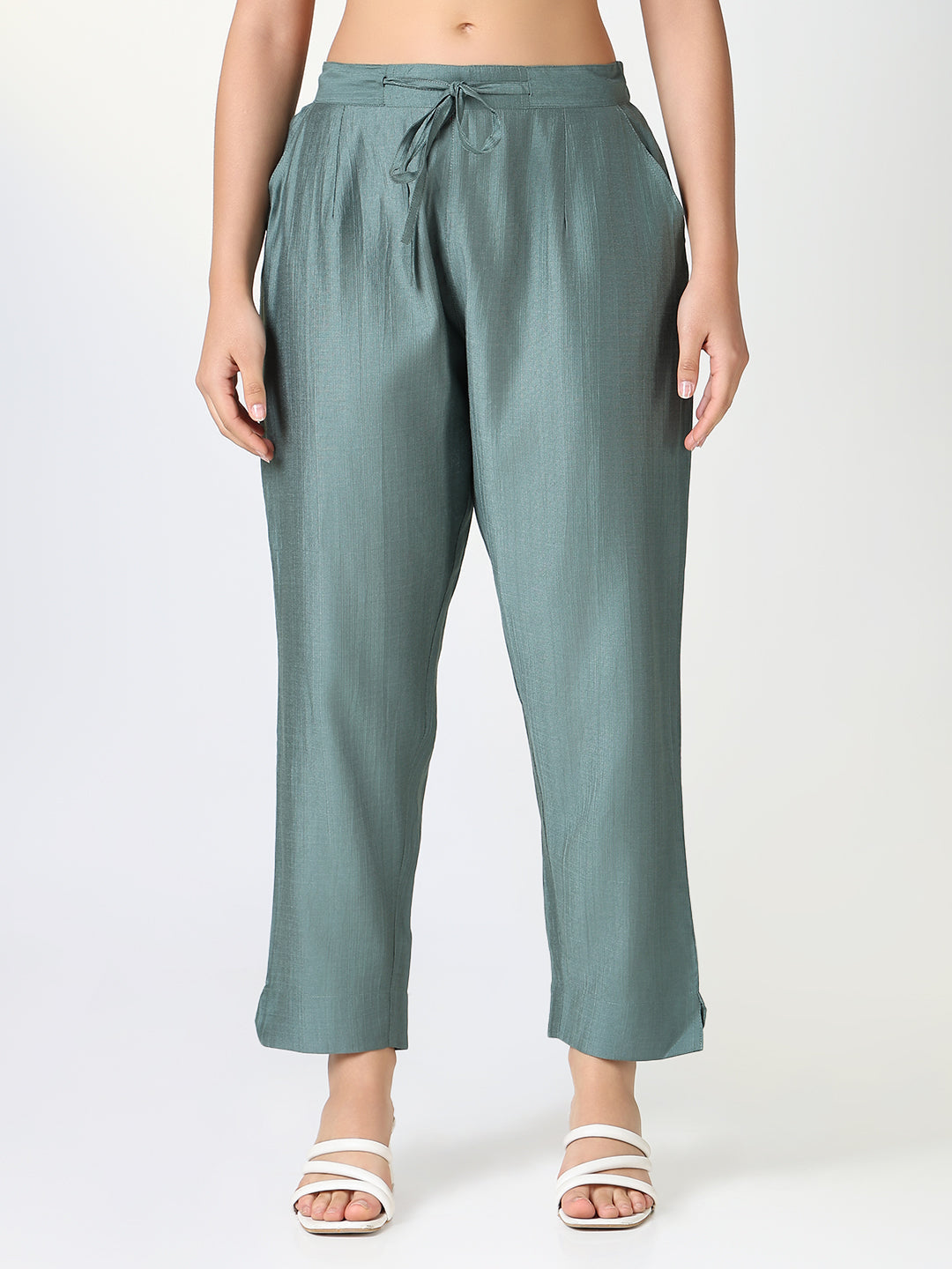 Women Solid Green Slim Fit Trousers