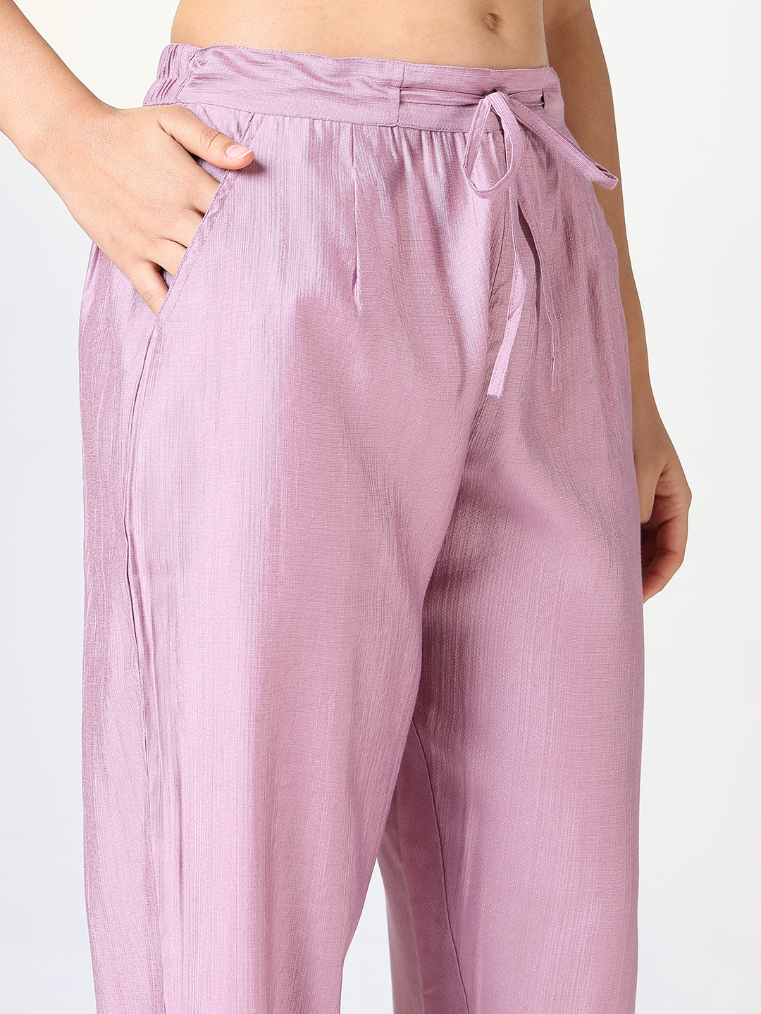 Women Solid Mauve Slim Fit Trousers